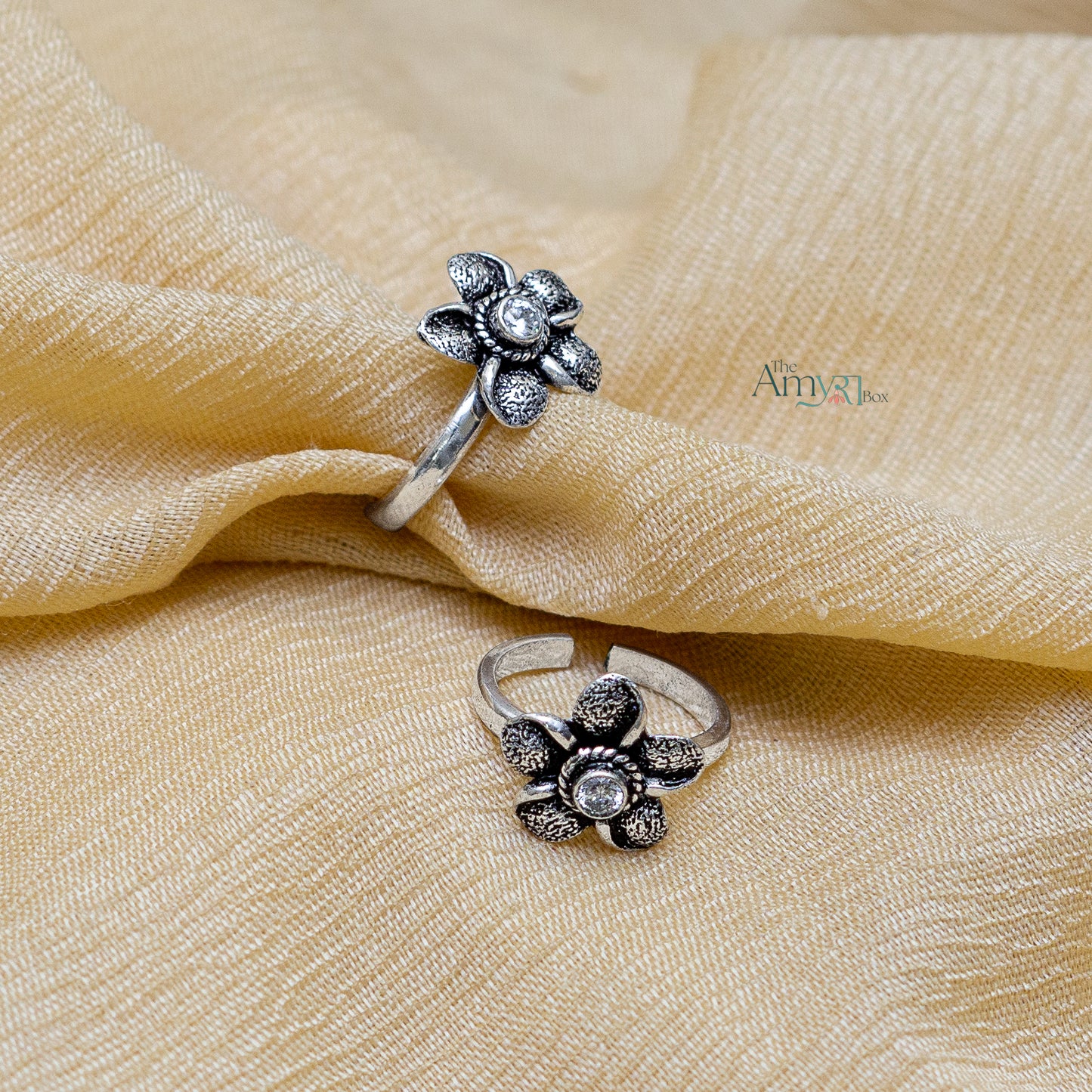 Yutika Toe Ring - The Amyra Box