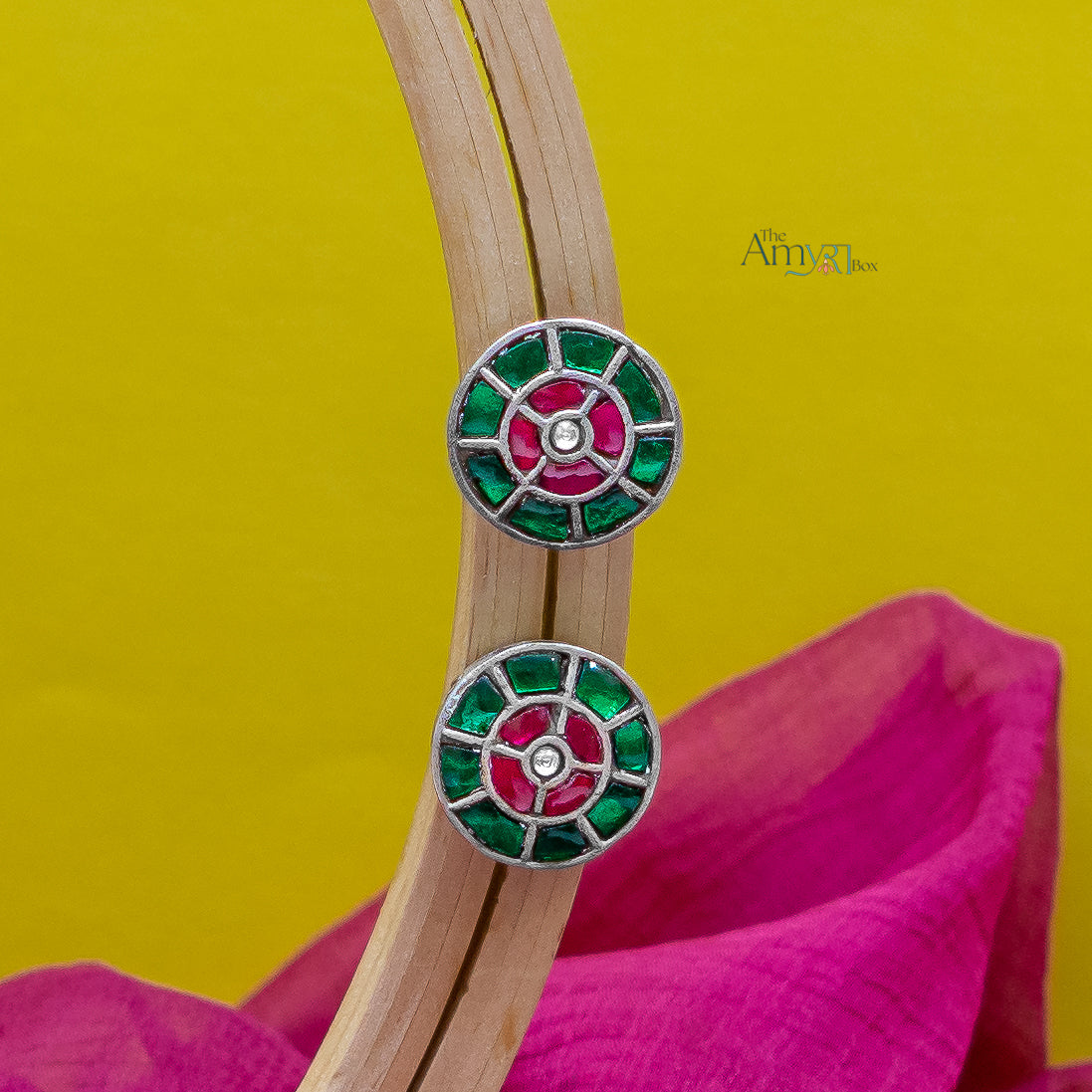 Rangrez Studs - The Amyra Box