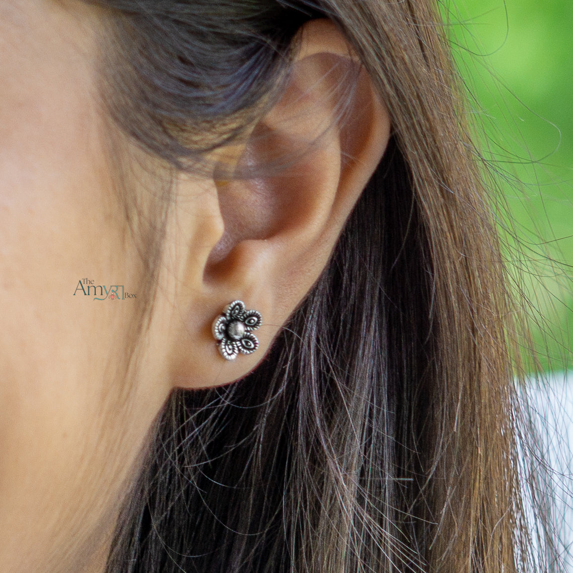 Petunia Studs - The Amyra Box