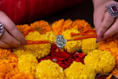 Ganpati Rakhi - The Amyra Box