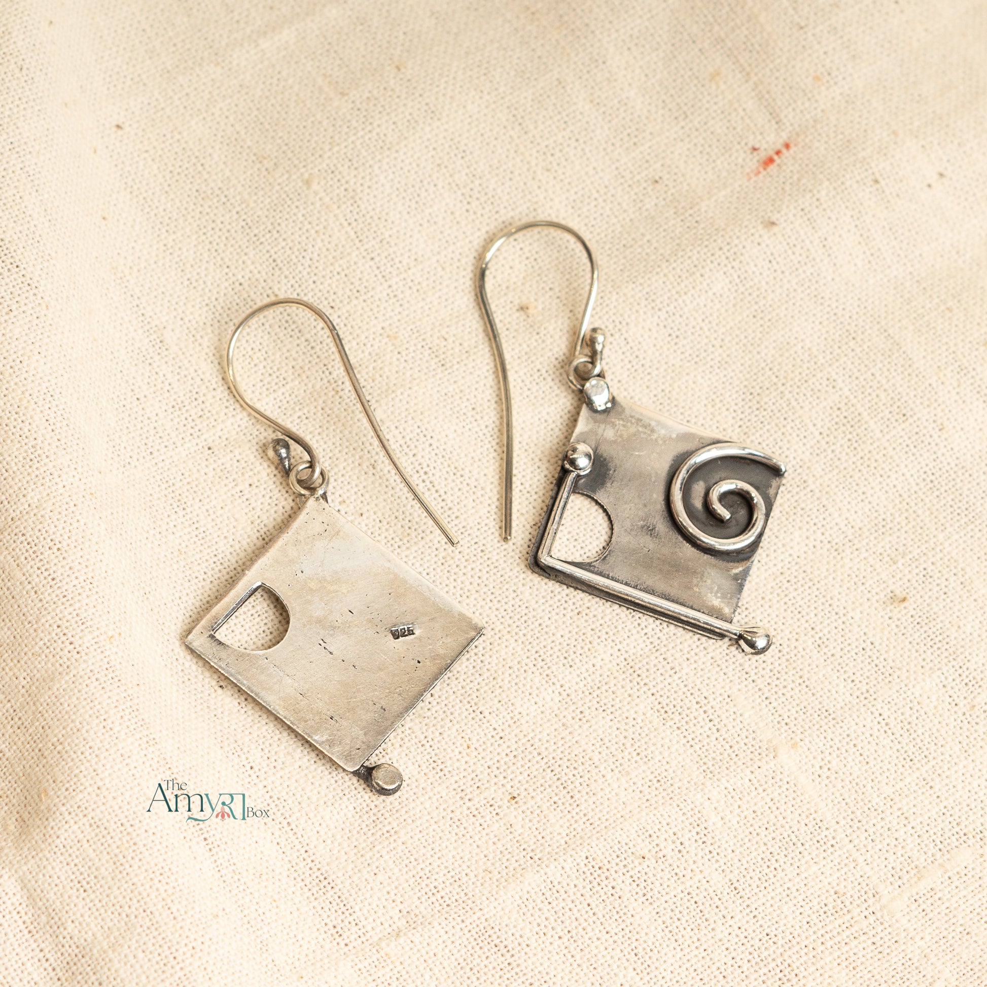 Mahjong Earrings - The Amyra Box