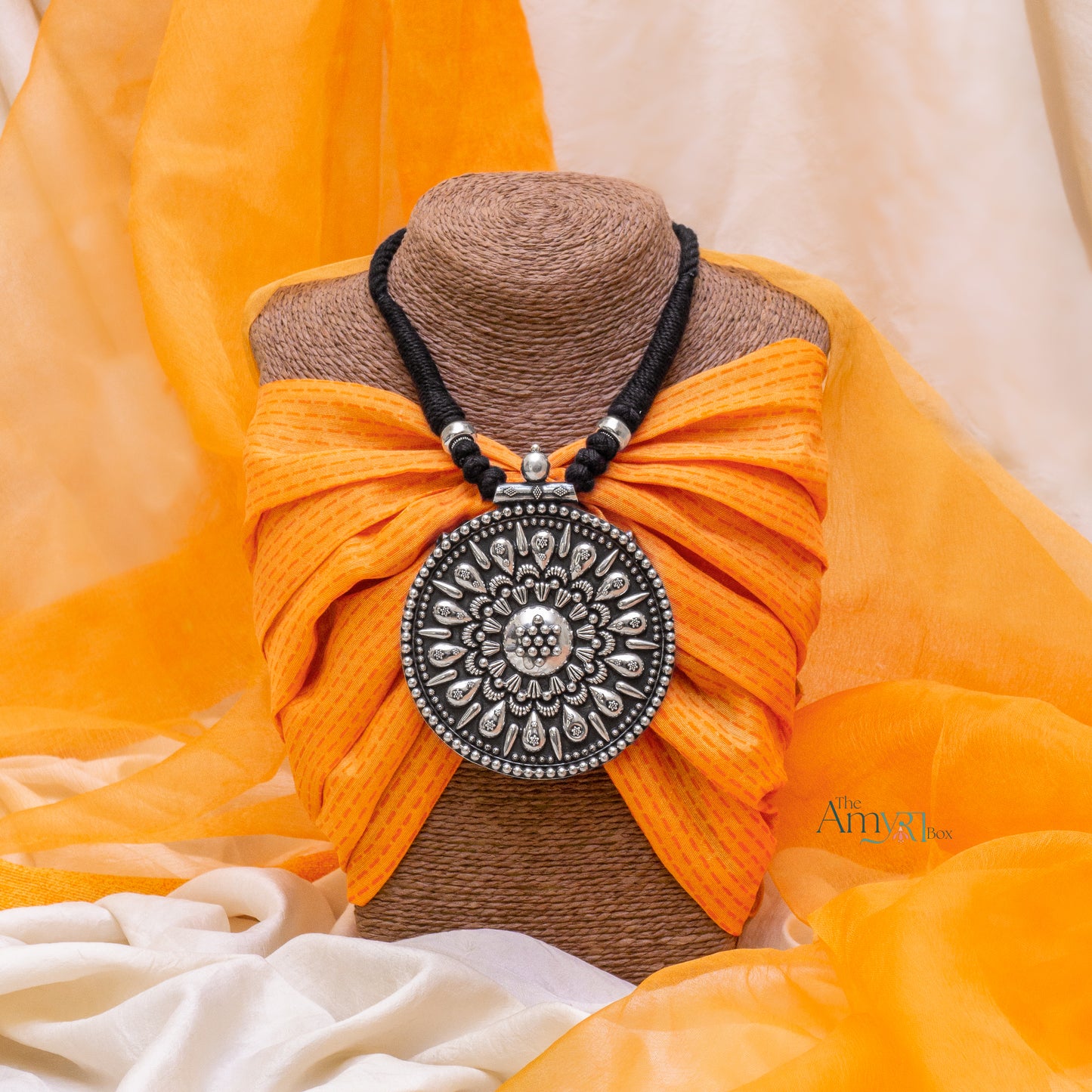 Mandala Necklace - The Amyra Box