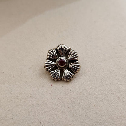 Gul Nose Pin - The Amyra Box