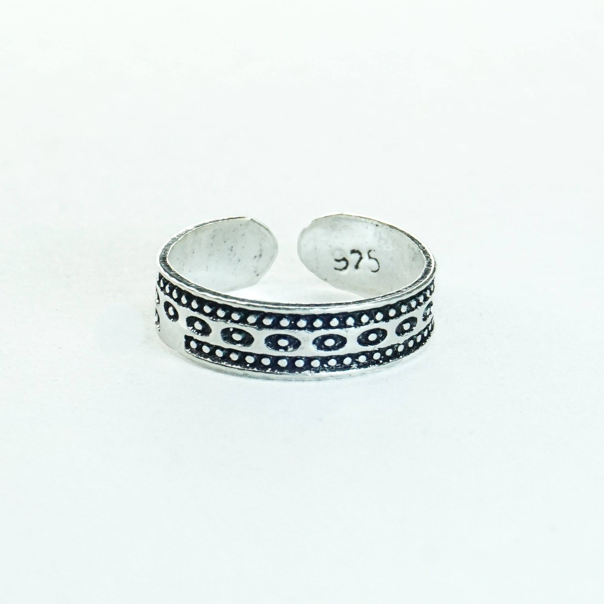 Ojas band toe ring - The Amyra Box