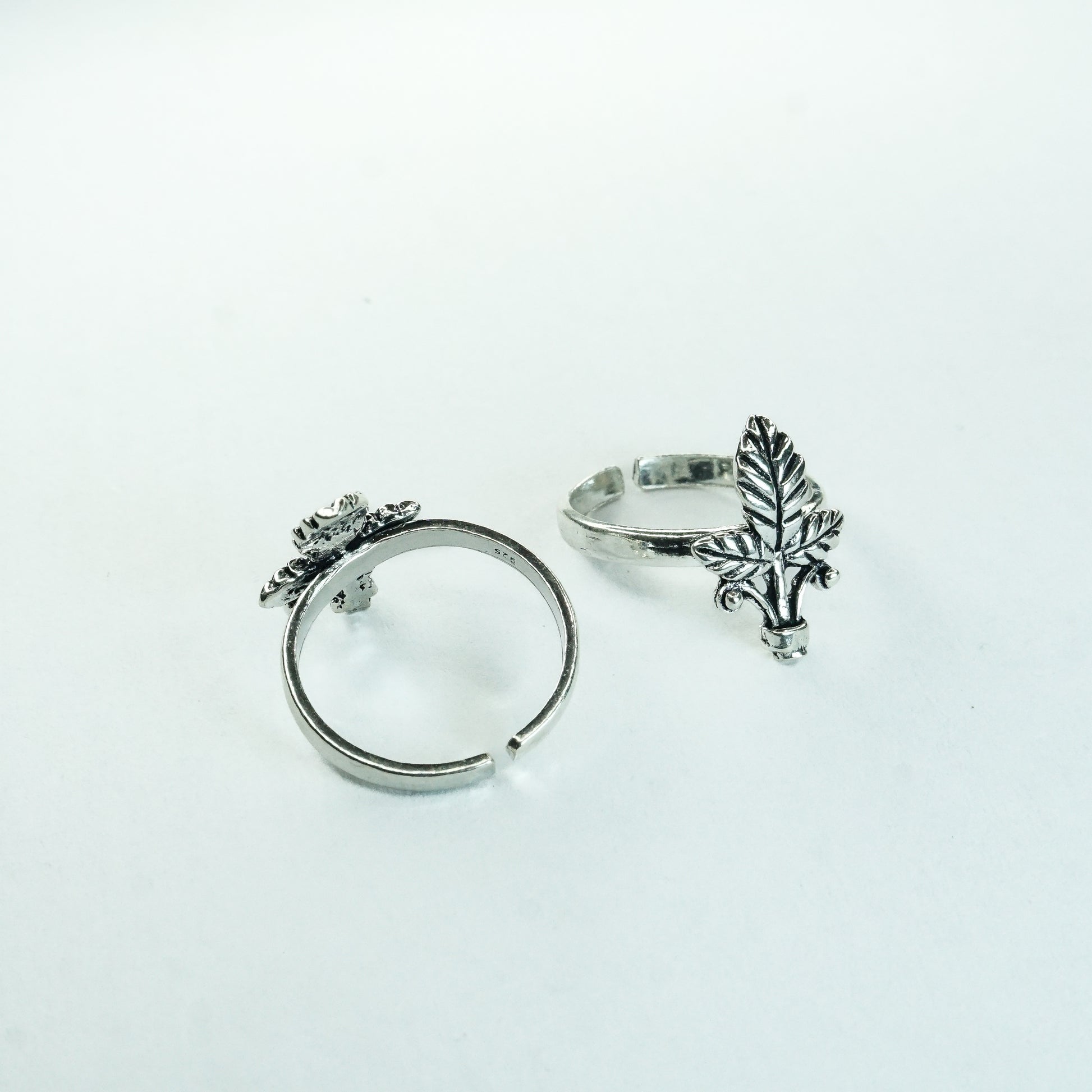 Frond Toe Ring - The Amyra Box