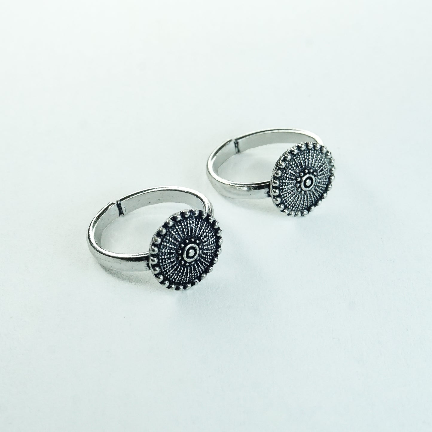 Mandala Toe RIng - The Amyra Box