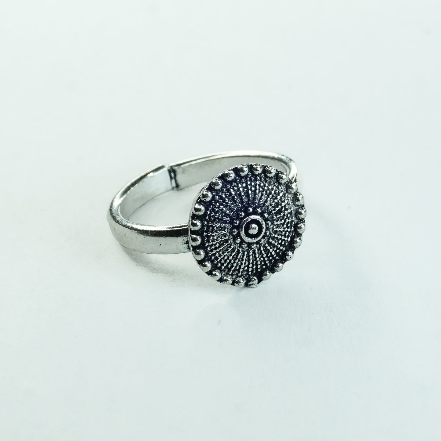 Mandala Toe RIng - The Amyra Box