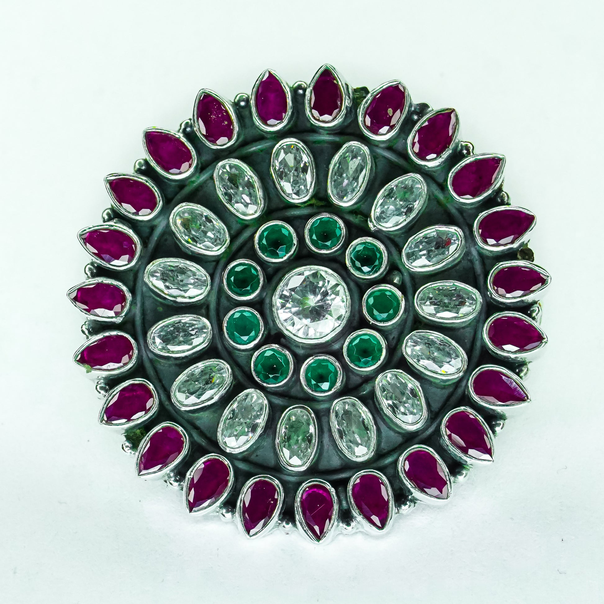 Arna Traditional Brooch - The Amyra Box