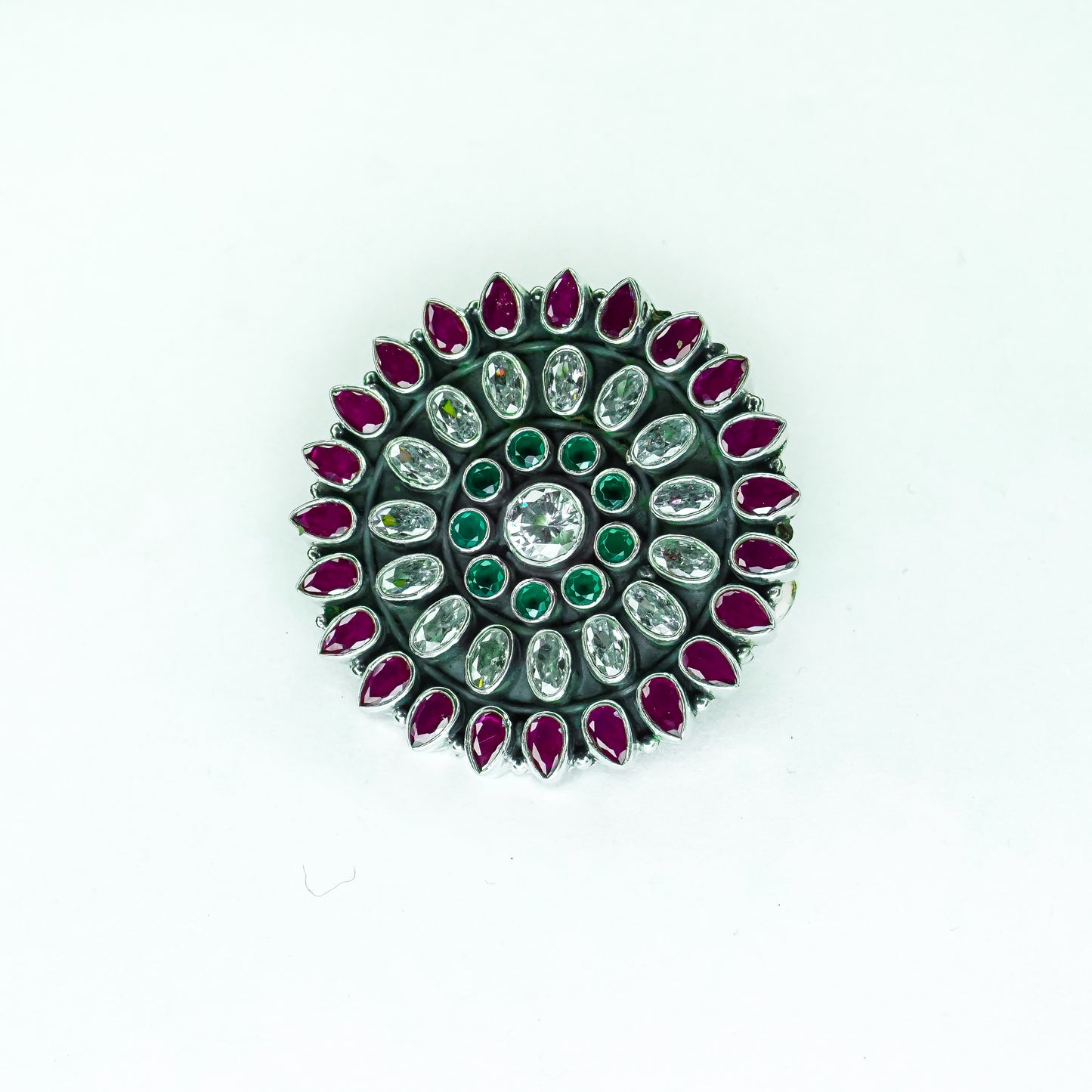 Arna Traditional Brooch - The Amyra Box