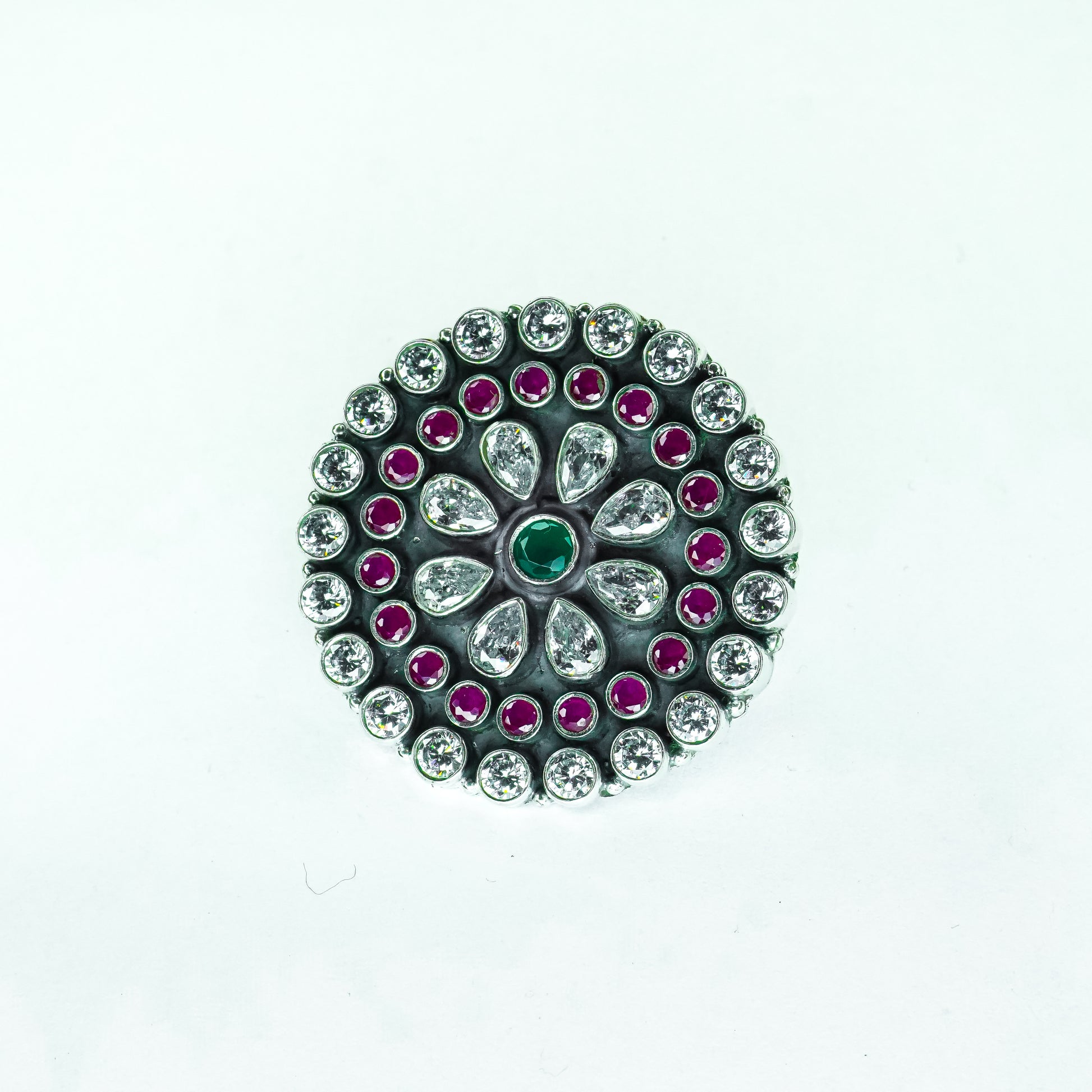 Aboli Traditional Brooch - The Amyra Box