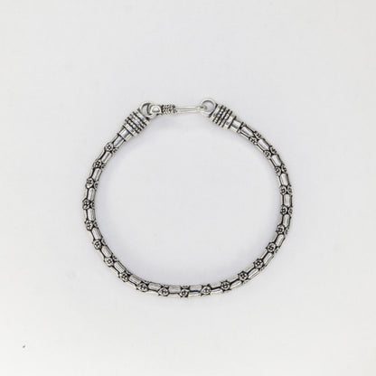 Mukul Thin Tennis Bracelet - The Amyra Box