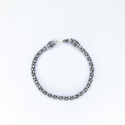 Kashish Thin Tennis Bracelet - The Amyra Box