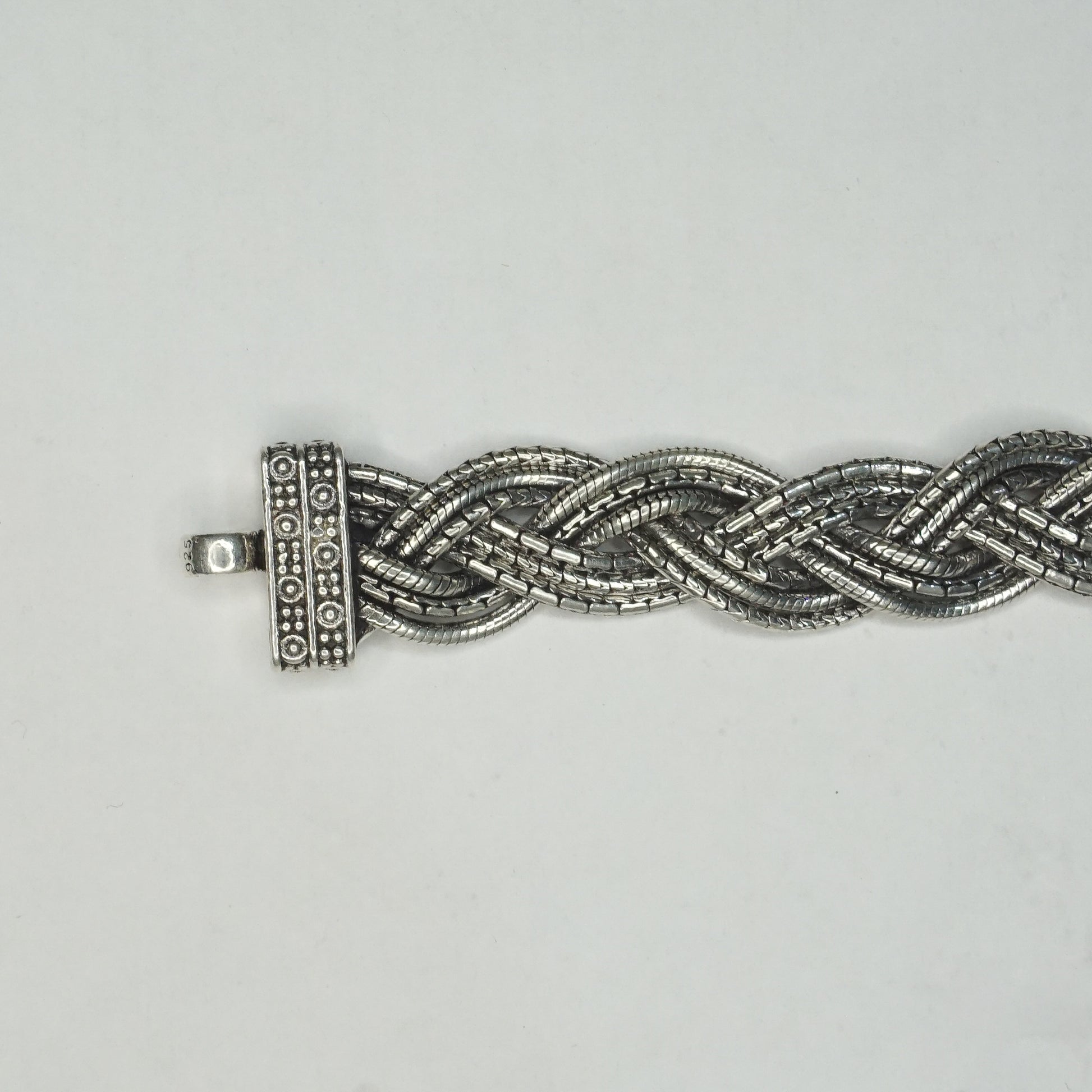 Braided Flat Tennis Bracelet - The Amyra Box