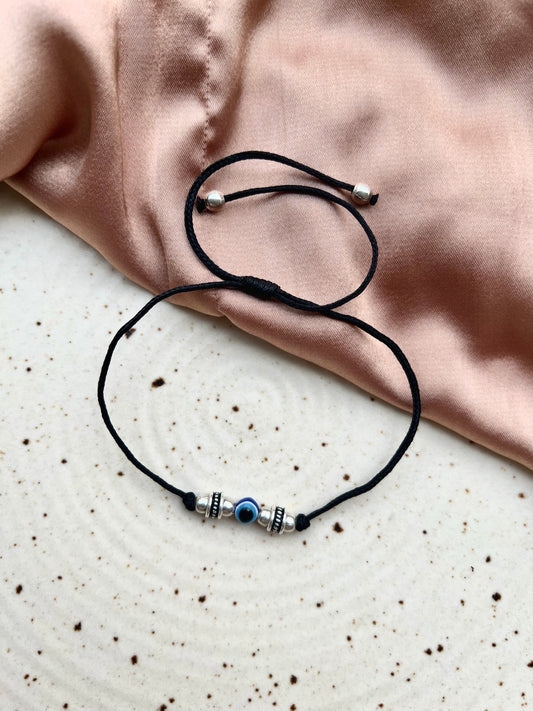 Evil Eye Thread Anklet - The Amyra Box