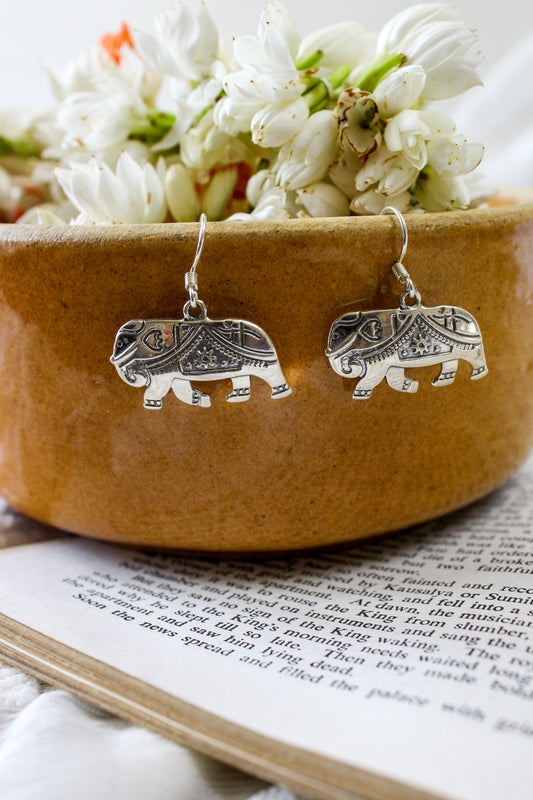 Tusker Earrings - The Amyra Box