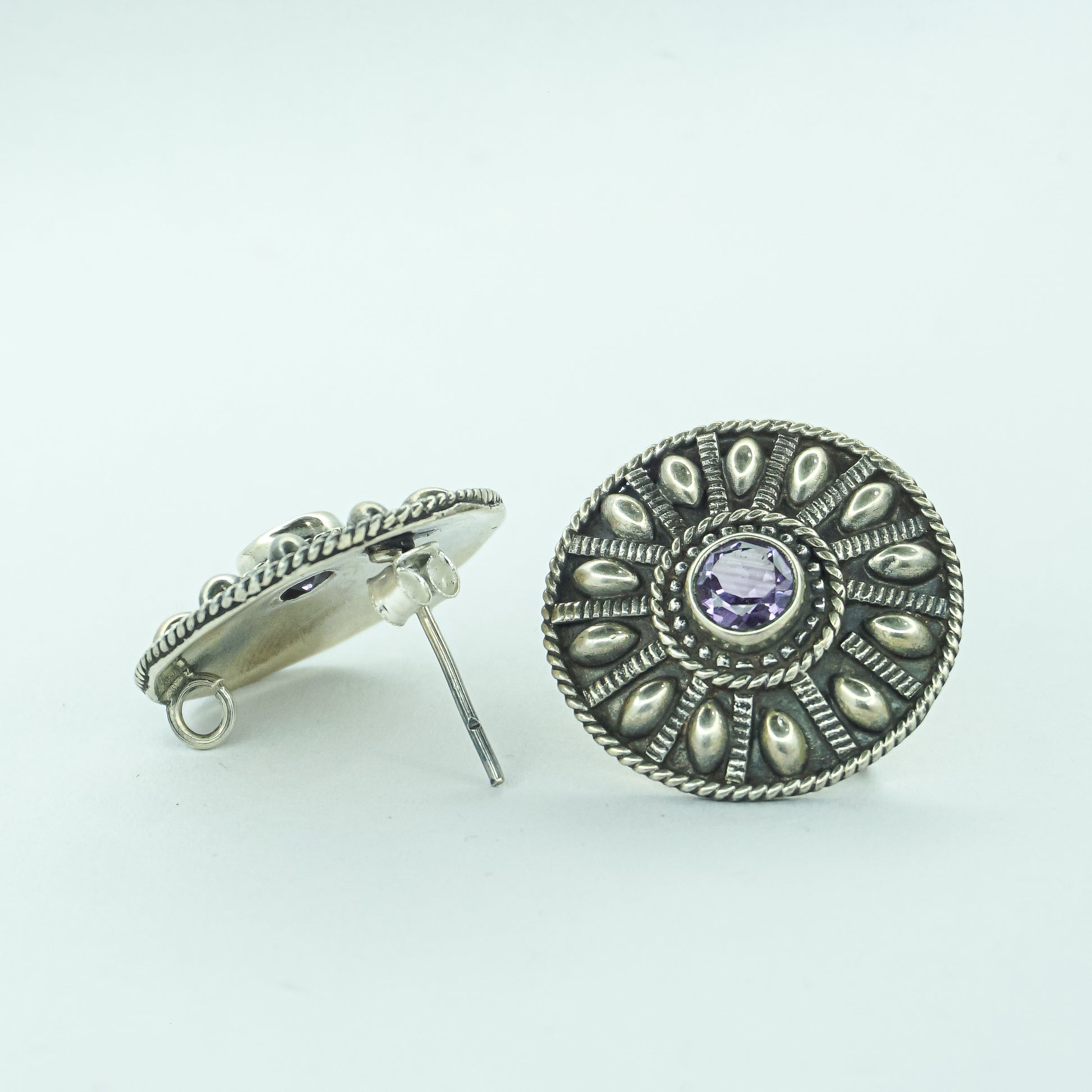 Ghoomer Rangrez Studs - The Amyra Box