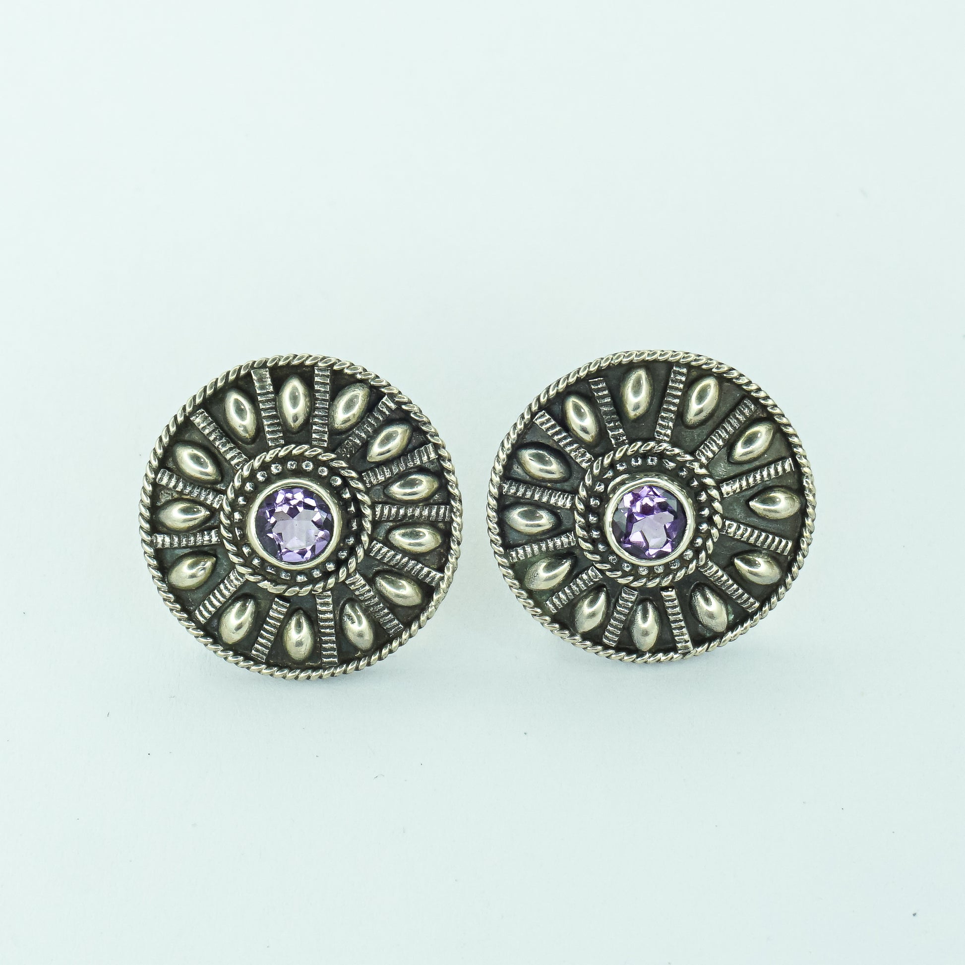 Ghoomer Rangrez Studs - The Amyra Box